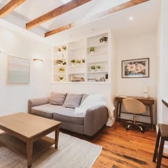 212 E Waldburg - Carriage House Upper