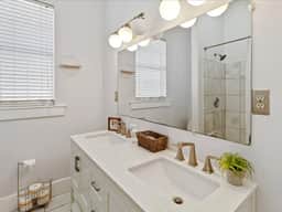 219 W 43rd - Peace Room