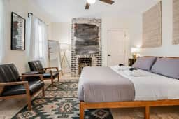 522 E Jones Upper - Canyon Room