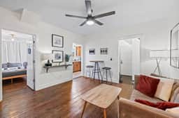 522 E Jones (Upstairs) - Whole Unit