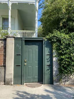 212 E Waldburg - Carriage House Lower