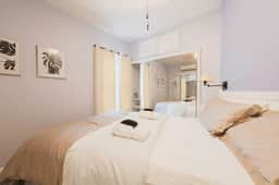 212 E Waldburg - Carriage House Upper