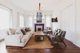 1111 Abercorn - Grey Room