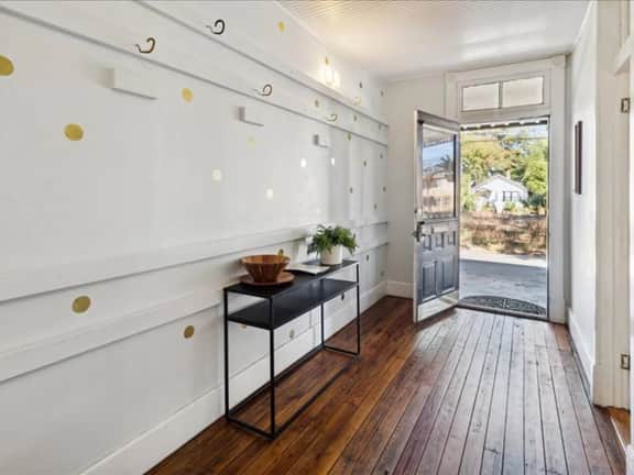 217 W 43rd - Spirit Room