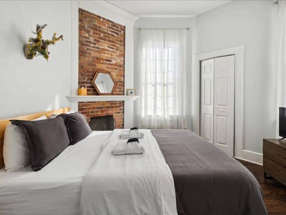 219 W 43rd - Dream Room