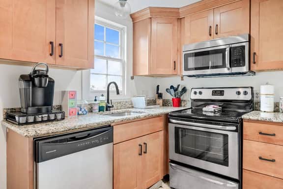 522 E Jones Upper - Canyon Room