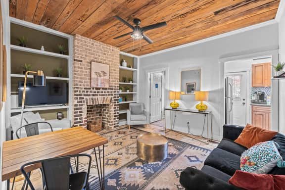 522 E Jones (Downstairs) - Whole Unit