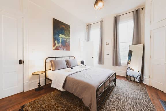 212 E Waldburg - Unit C
