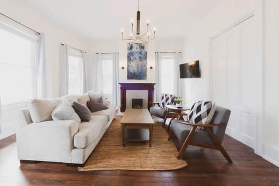 1111 Abercorn - Beige Room