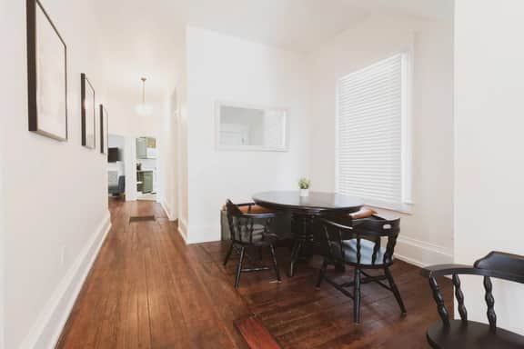 1111 Abercorn - Beige Room