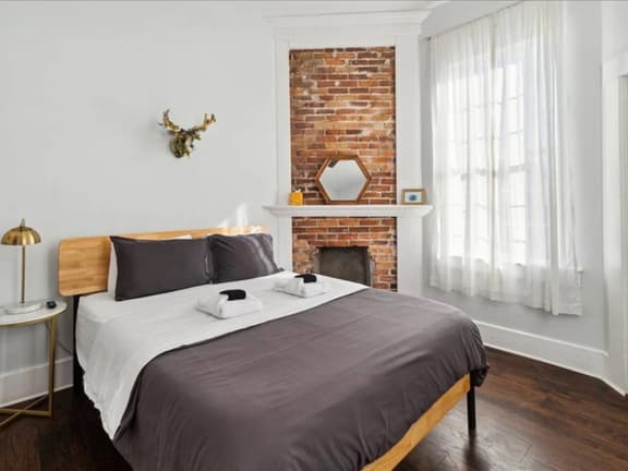219 W 43rd - Dream Room