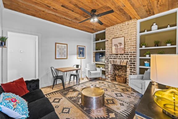 522 E Jones (Downstairs) - Whole Unit