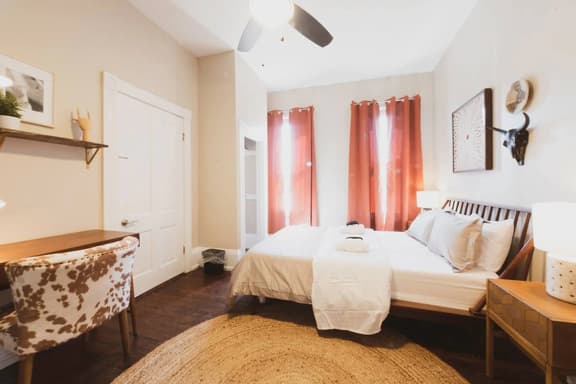 1109 Abercorn - Oglethorpe Room