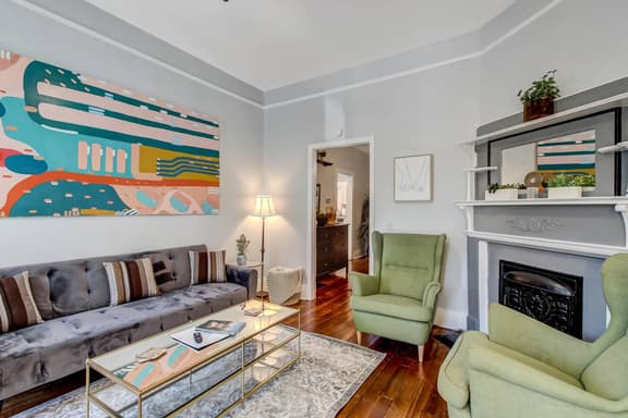 518 E Henry Lower